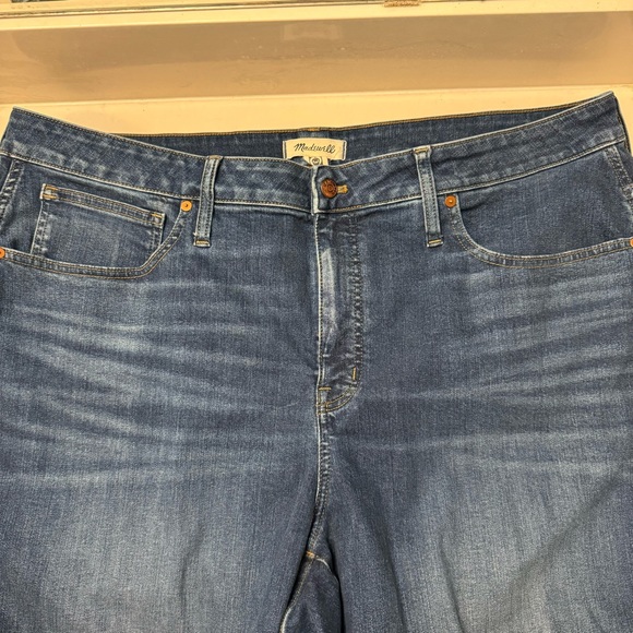 Classic Blue Women's Jeans - Picture 6 of 9